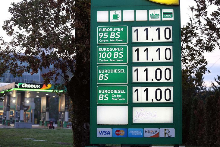 Cijna benzina ne smije prijeći 11,10 kuna (Foto Cropix)